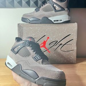 Jordan 4 Retro “ Taupe Haze “